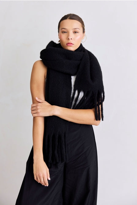 Arctic Fox - The Reykjavik Scarf with Merino Wool - Black