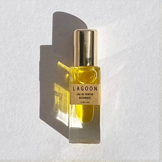 Lagoon Botanical Parfum Roller Perfume